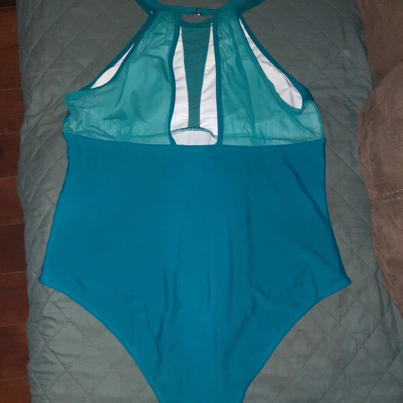 *bogo* ladies 1 piece bathing suit - Picture 3 of 3